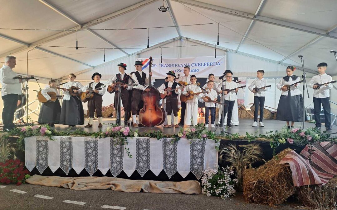 Raspjevana Cvelferija